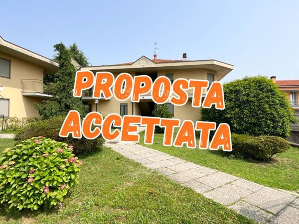 appartamento in vendita a Samarate in zona Cascina Elisa