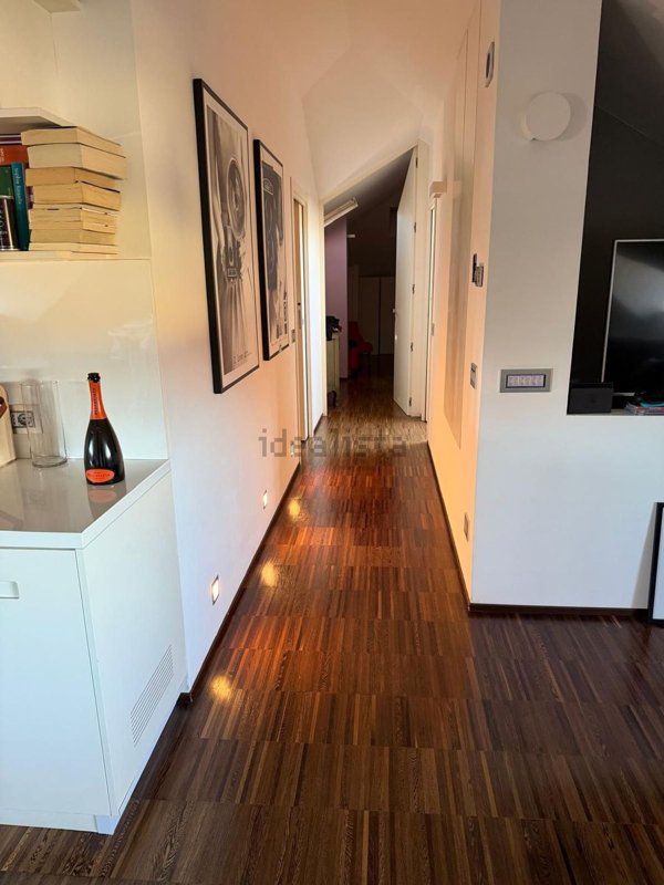 appartamento in vendita a Samarate in zona Verghera