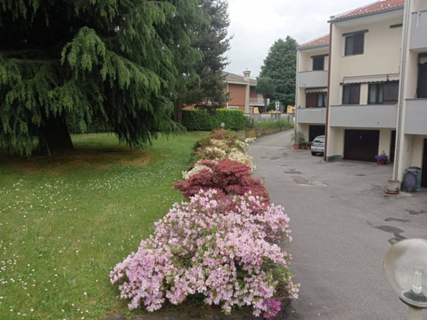 casa indipendente in vendita a Samarate