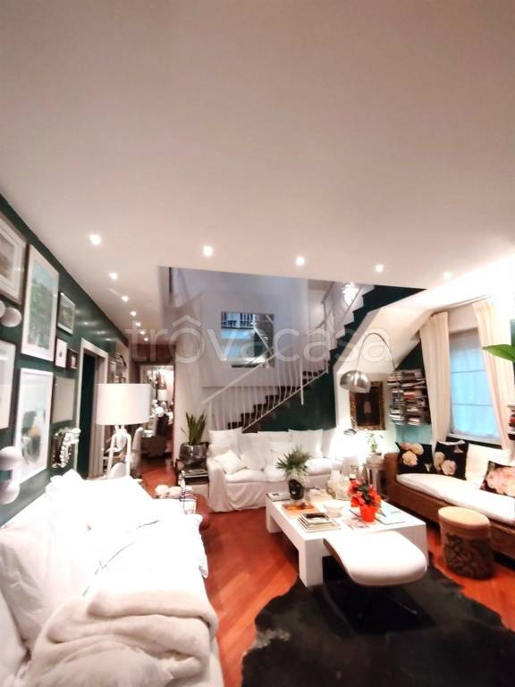 casa indipendente in vendita a Samarate