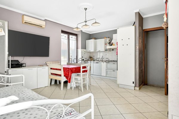 casa indipendente in vendita a Samarate