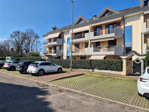 appartamento in vendita a Samarate