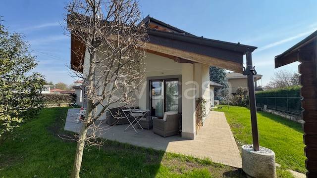 casa indipendente in vendita a Samarate
