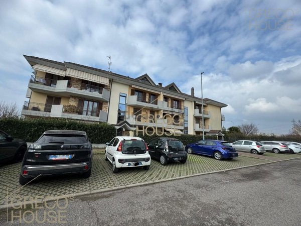 appartamento in vendita a Samarate