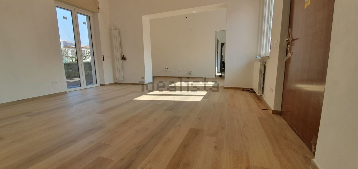 appartamento in vendita a Samarate in zona Verghera