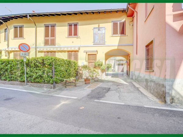 casa indipendente in vendita a Samarate