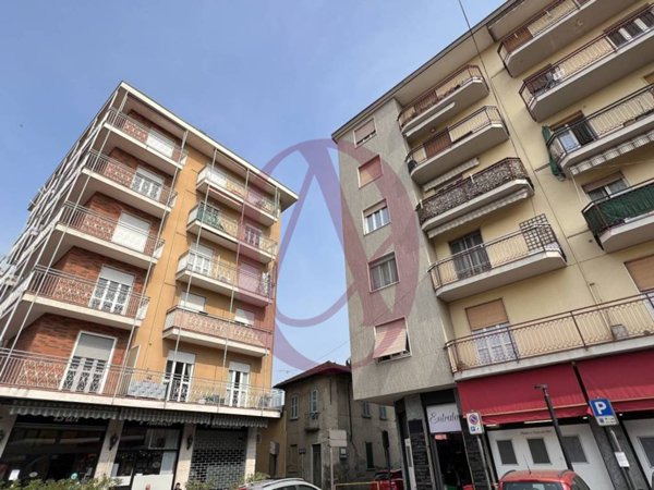 appartamento in vendita a Samarate in zona San Macario