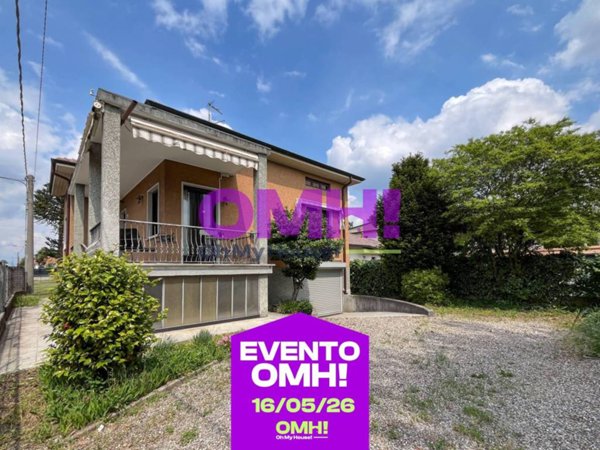 casa indipendente in vendita a Samarate in zona San Macario