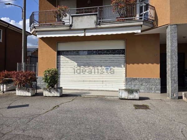casale in vendita a Samarate in zona Cascina Elisa