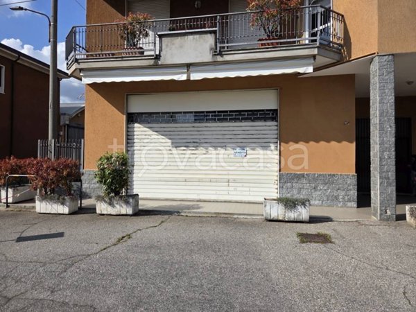 casale in vendita a Samarate in zona Cascina Elisa