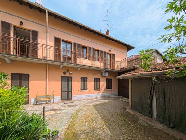 appartamento in vendita a Samarate