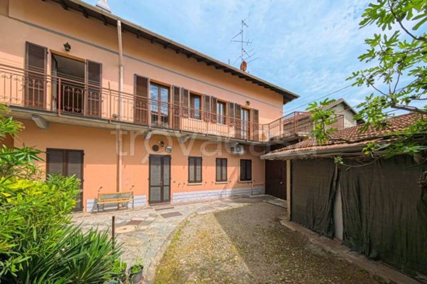 appartamento in vendita a Samarate