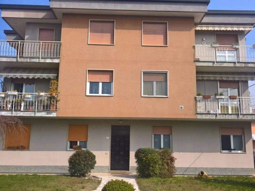 appartamento in vendita a Samarate