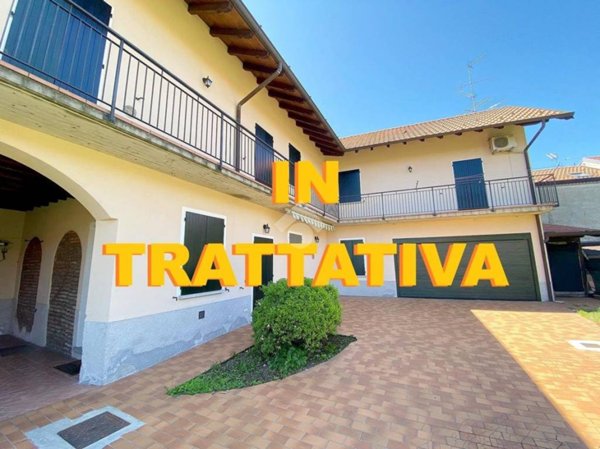 casa indipendente in vendita a Samarate in zona San Macario