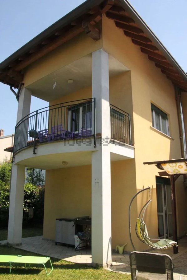casa semindipendente in vendita a Samarate