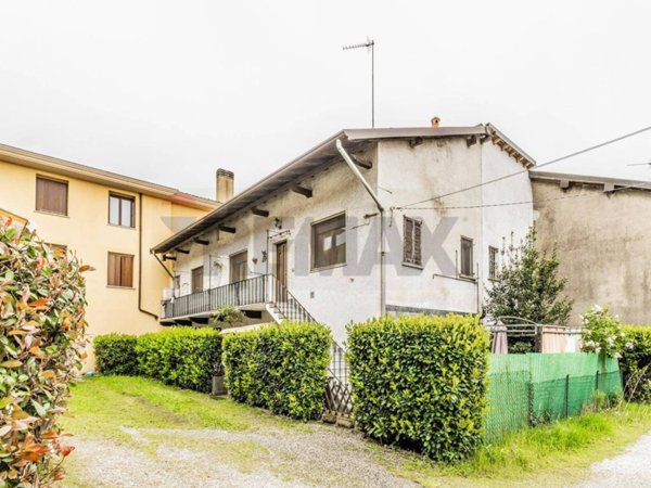 casa semindipendente in vendita a Samarate in zona San Macario
