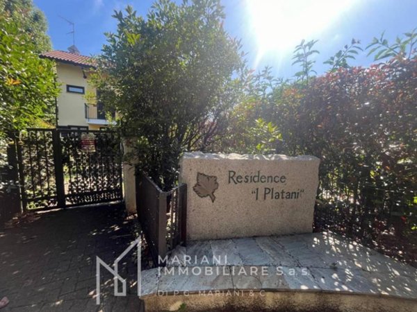 casa indipendente in vendita a Samarate in zona San Macario