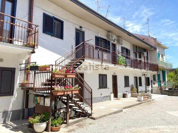 appartamento in vendita a Samarate in zona Verghera