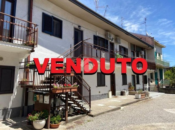 appartamento in vendita a Samarate in zona Verghera