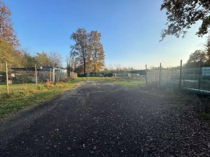 casale in vendita a Samarate in zona Verghera