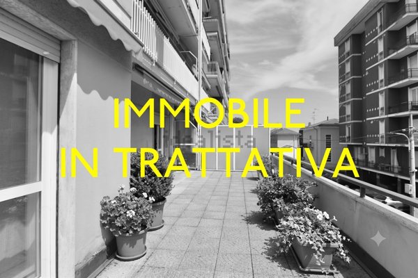 appartamento in vendita a Samarate in zona Verghera