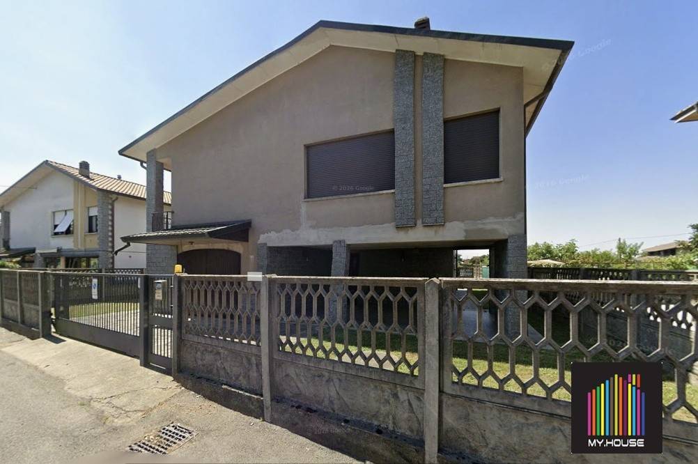 casa indipendente in vendita a Samarate in zona San Macario