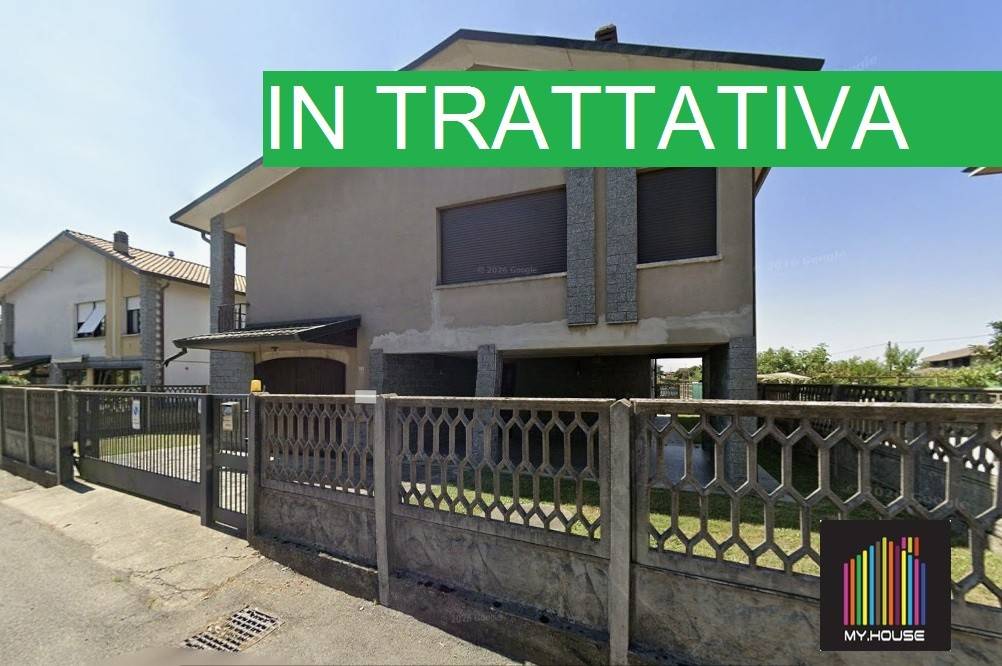 casa indipendente in vendita a Samarate in zona San Macario