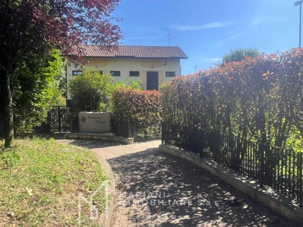 casa indipendente in vendita a Samarate in zona San Macario