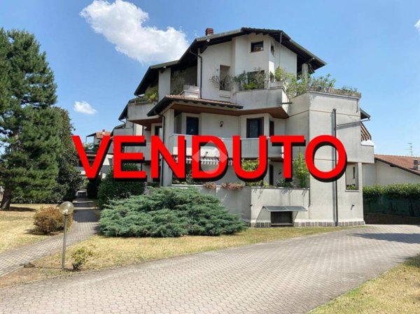 appartamento in vendita a Samarate in zona San Macario