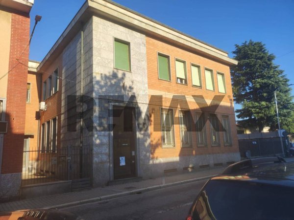 appartamento in vendita a Samarate in zona Verghera