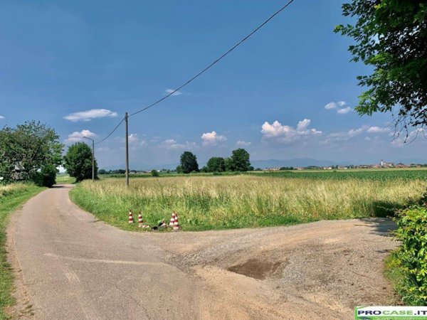 casa indipendente in vendita a Saronno