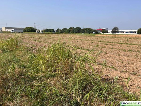 terreno agricolo in vendita a Saronno
