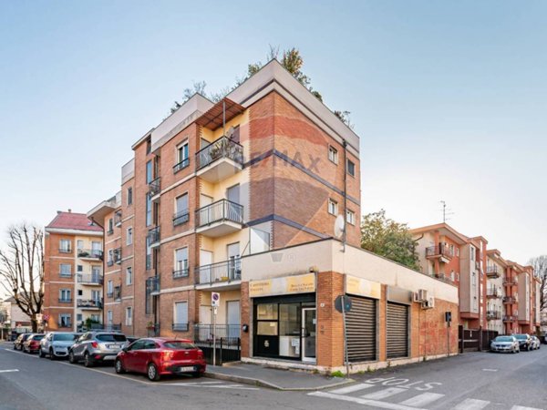 negozio in vendita a Saronno