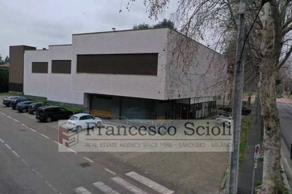 negozio in vendita a Saronno