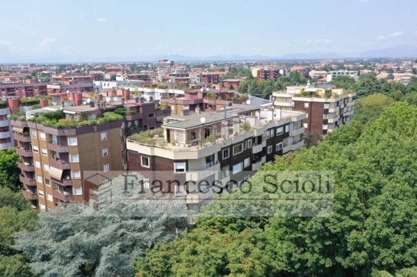 appartamento in vendita a Saronno
