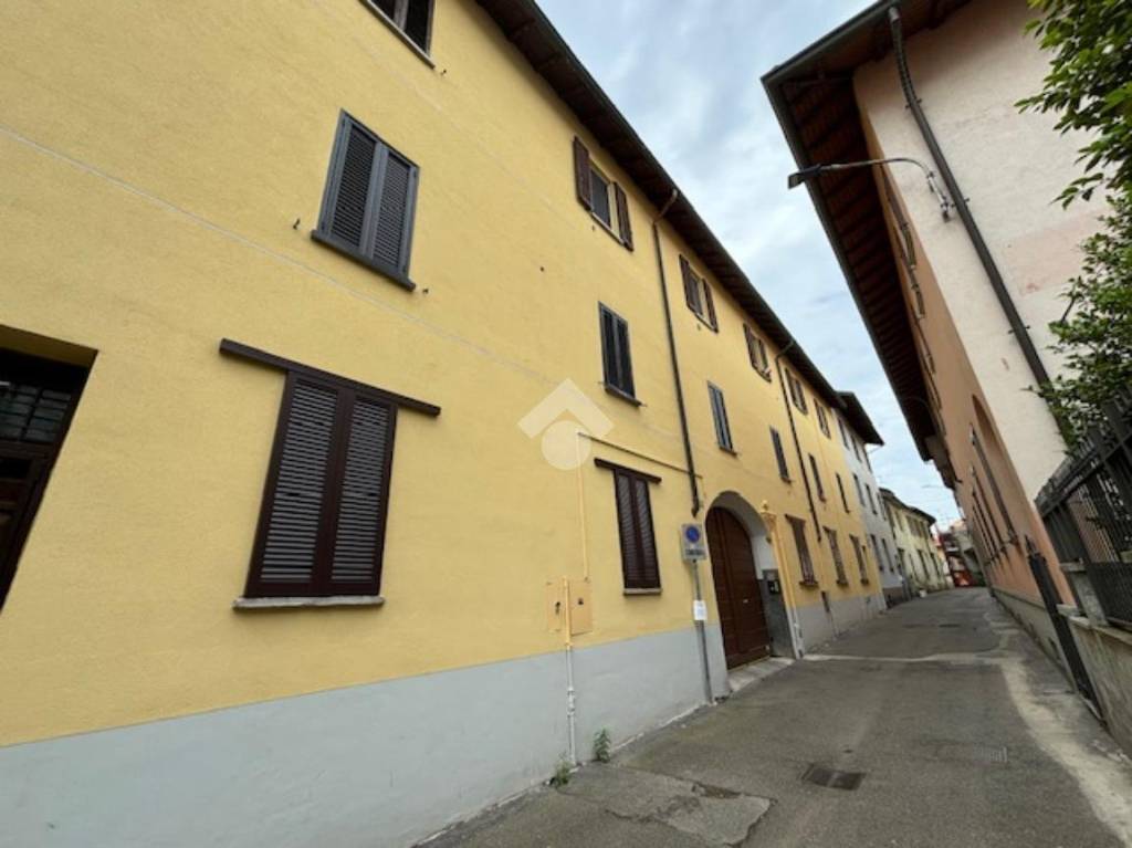 appartamento in vendita a Saronno