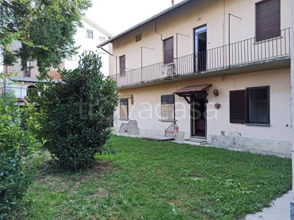 casa indipendente in vendita a Saronno