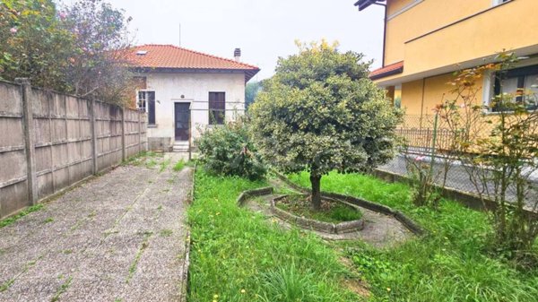 casa indipendente in vendita a Saronno