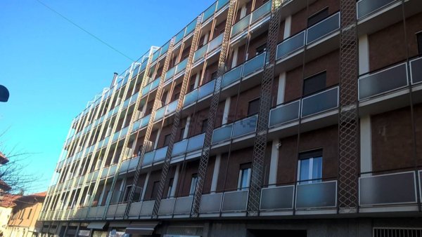 negozio in vendita a Saronno