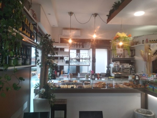 negozio in vendita a Saronno