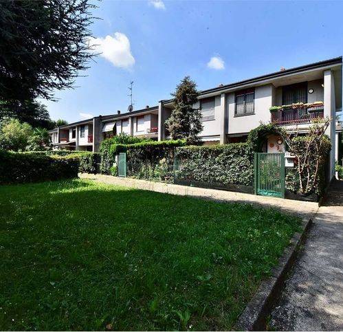 casa indipendente in vendita a Saronno