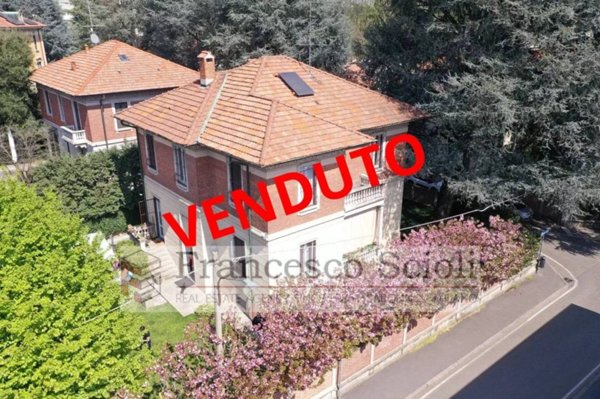 casa indipendente in vendita a Saronno