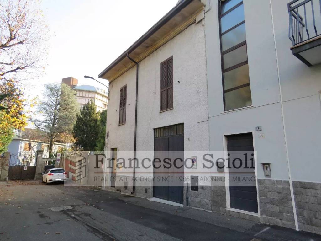 appartamento in vendita a Saronno
