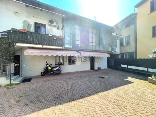 appartamento in vendita a Saronno