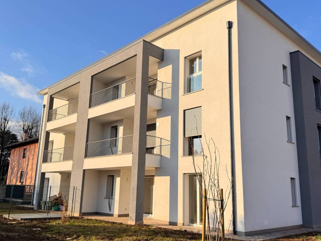 appartamento in vendita a Saronno