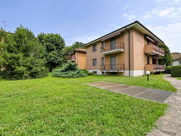 appartamento in vendita a Saronno