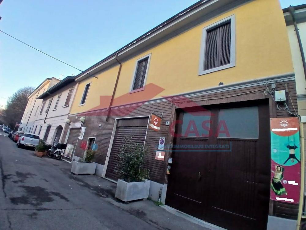 casa indipendente in vendita a Saronno