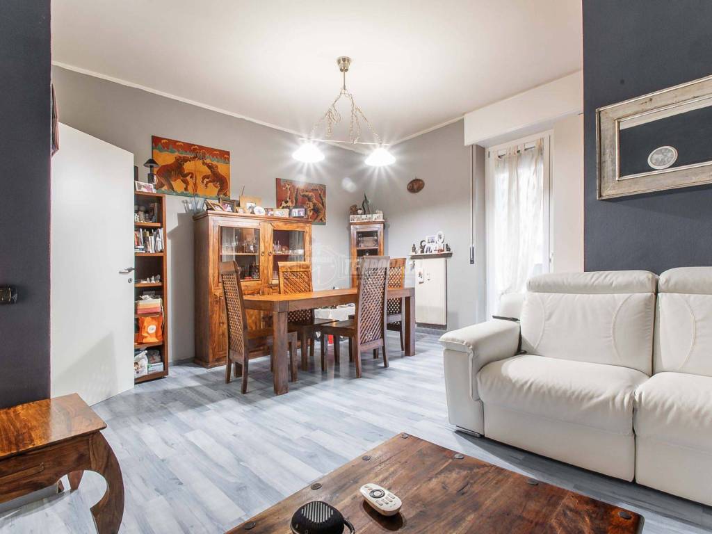 appartamento in vendita a Saronno