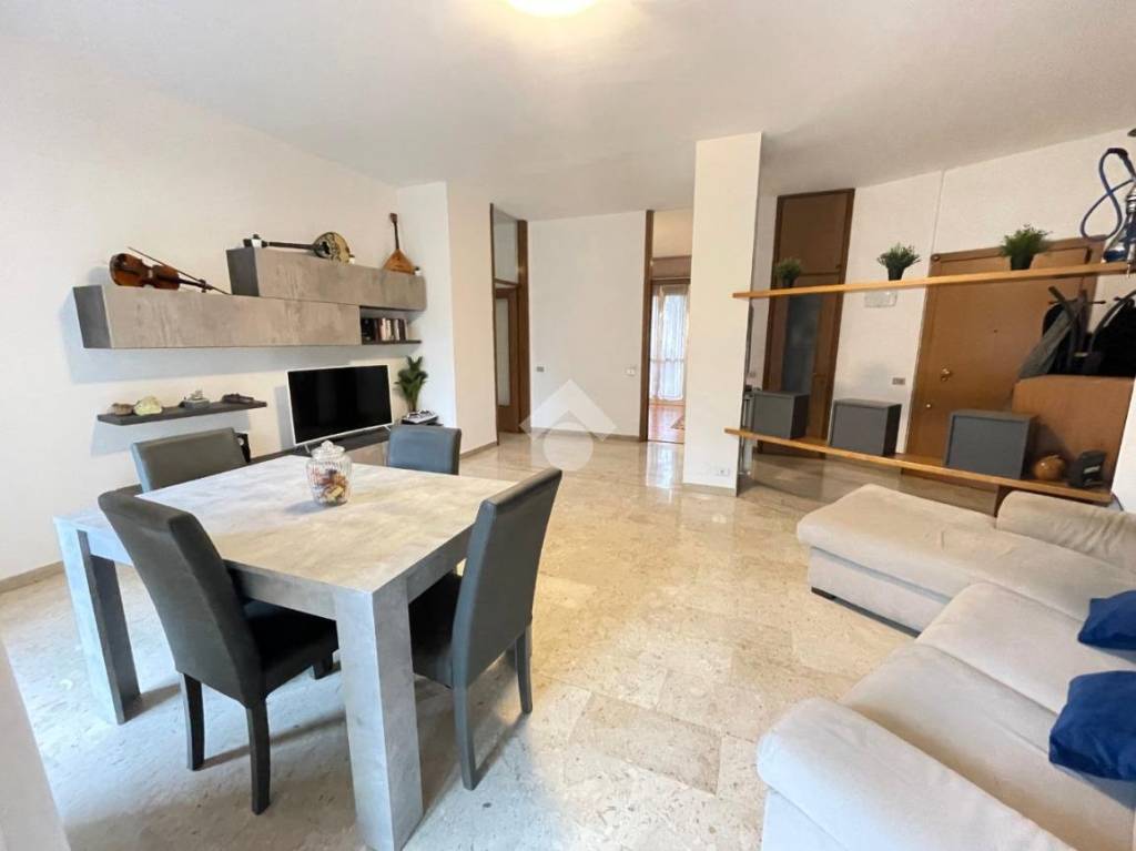 appartamento in vendita a Saronno
