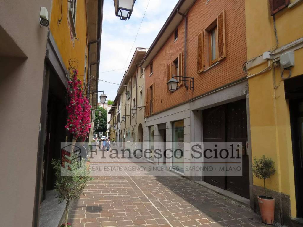 appartamento in vendita a Saronno